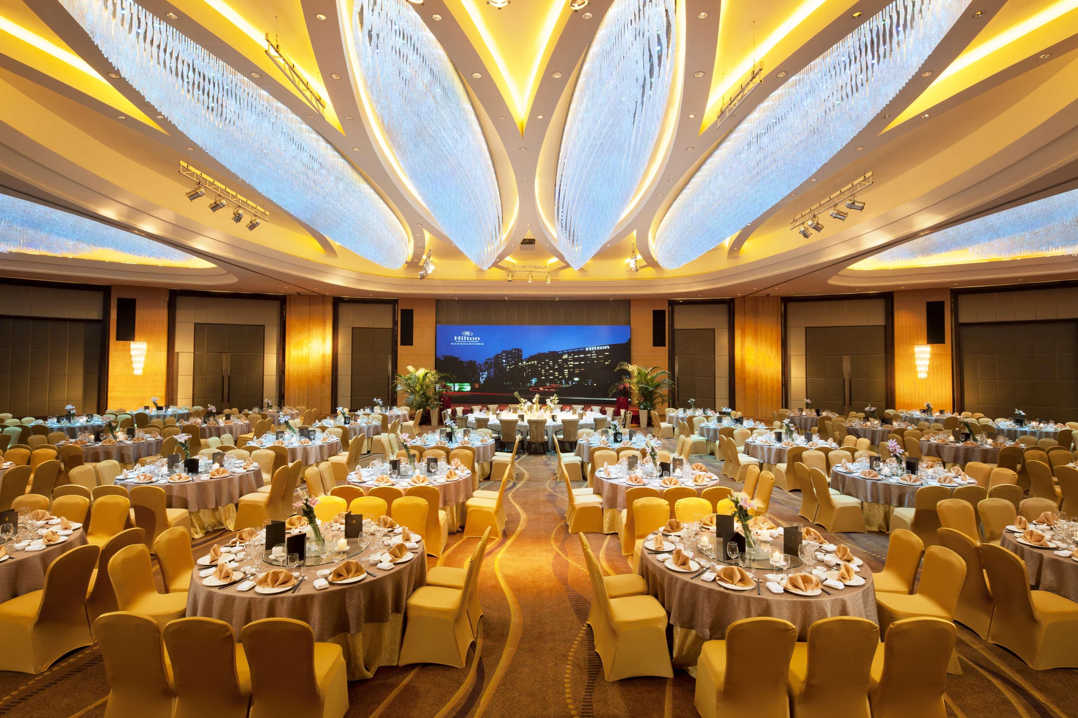 Hilton Nanjing Riverside Buitenkant foto