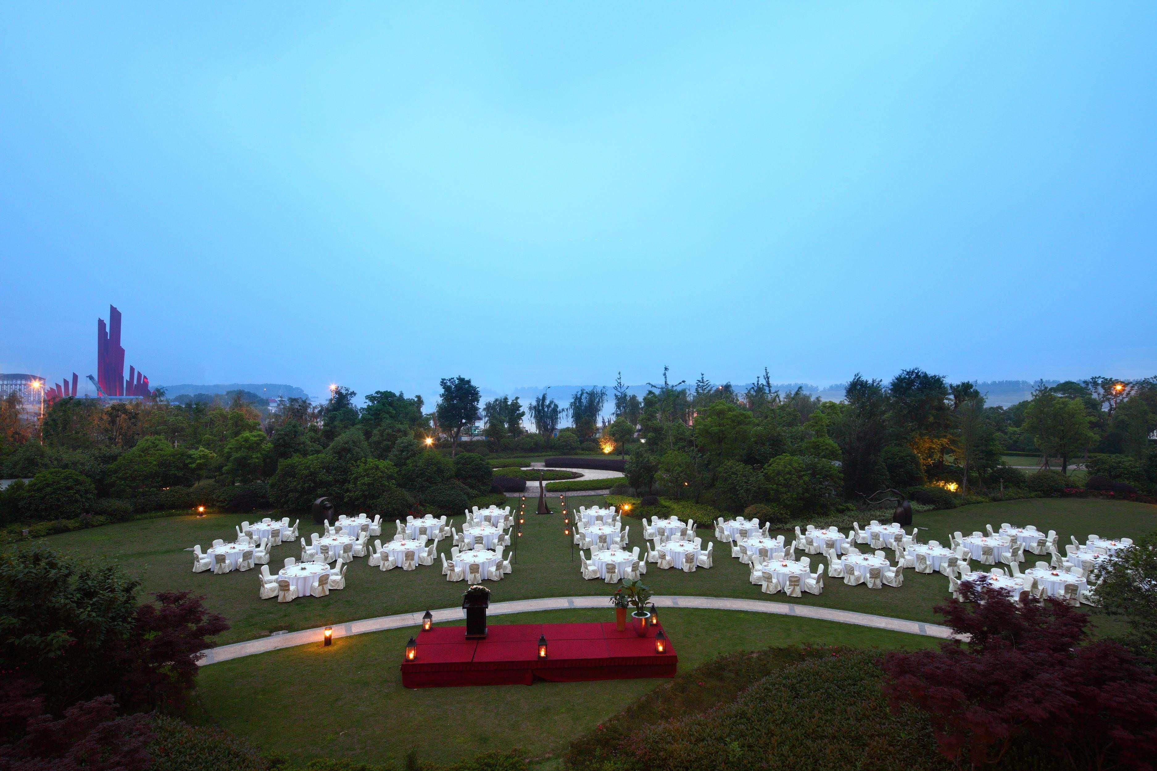 Hilton Nanjing Riverside Buitenkant foto